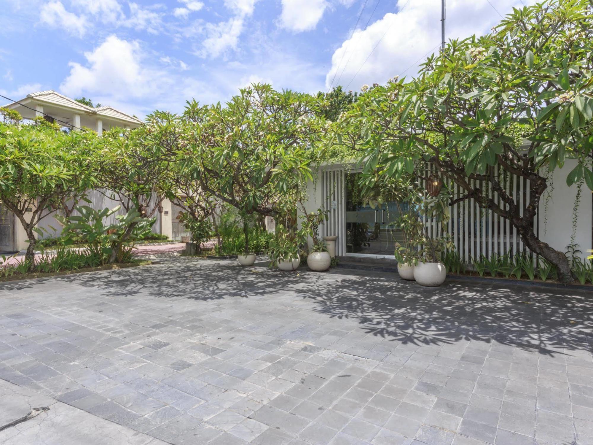 Kamuela Villas Seminyak Экстерьер фото