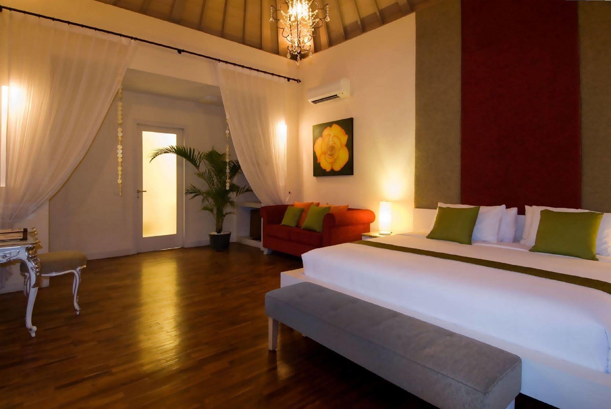 Kamuela Villas Seminyak Экстерьер фото